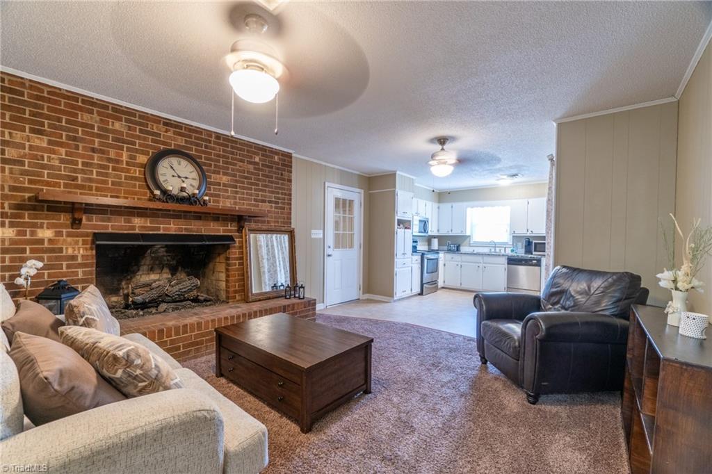 7105 Wincrest Drive