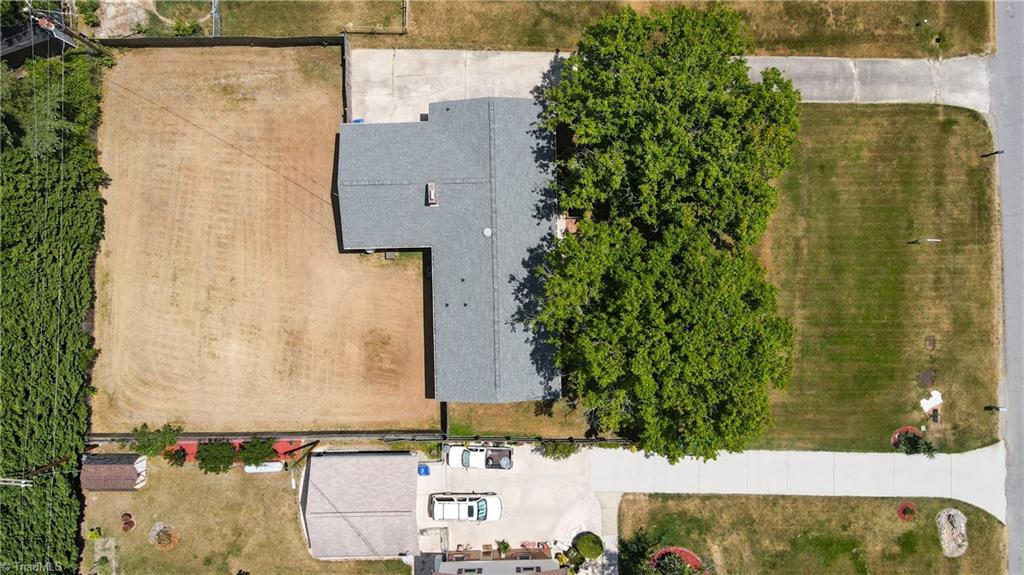 7105 Wincrest Drive