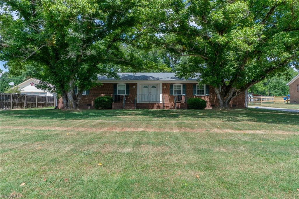 7105 Wincrest Drive