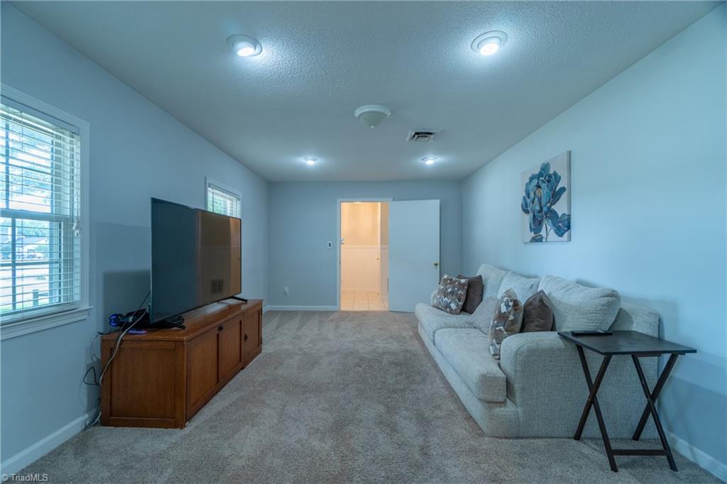7105 Wincrest Drive