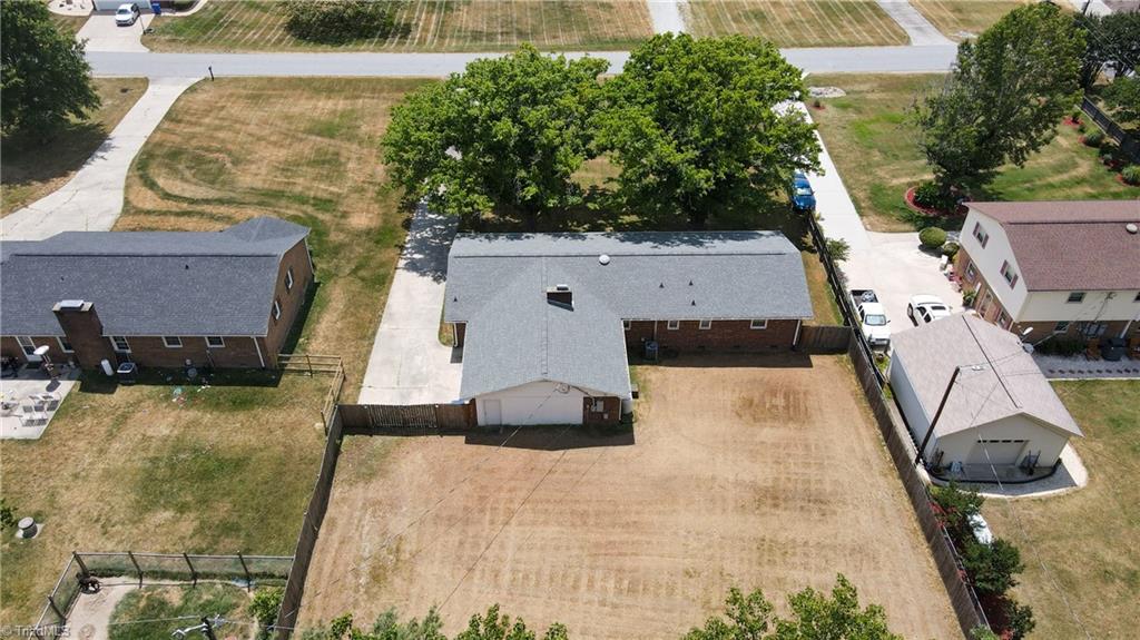 7105 Wincrest Drive