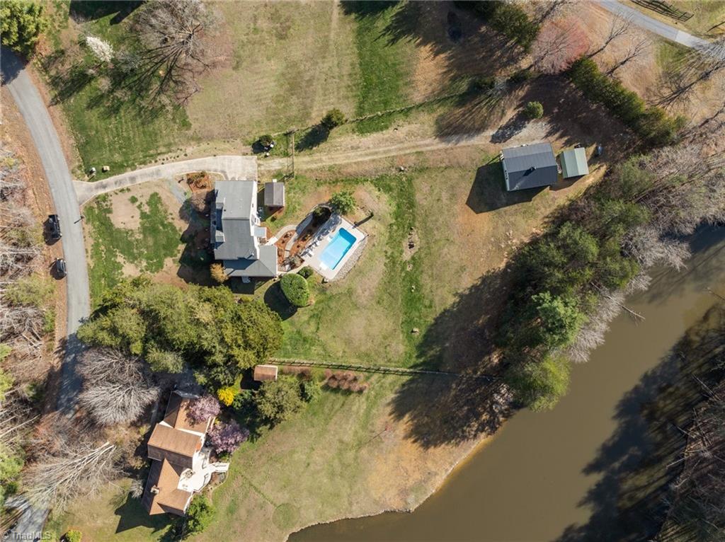 6104 Pintail Court