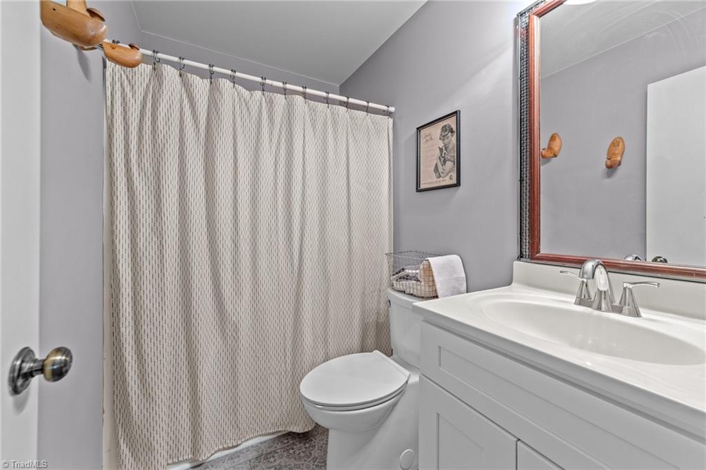 6104 Pintail Court