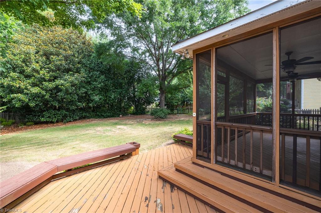 2418 Regents Park Lane