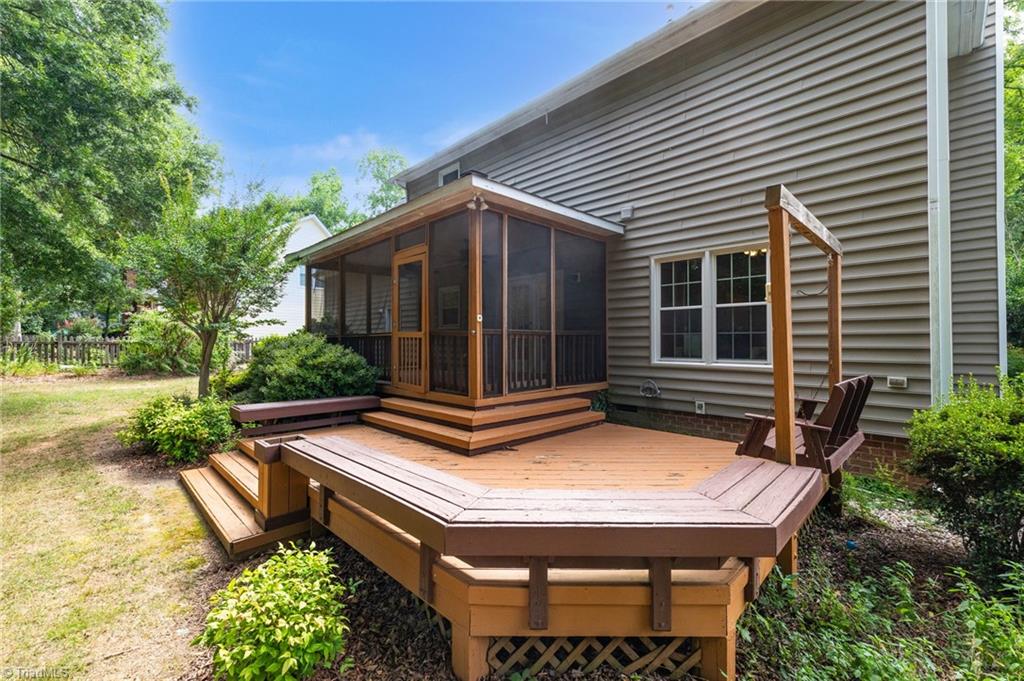 2418 Regents Park Lane