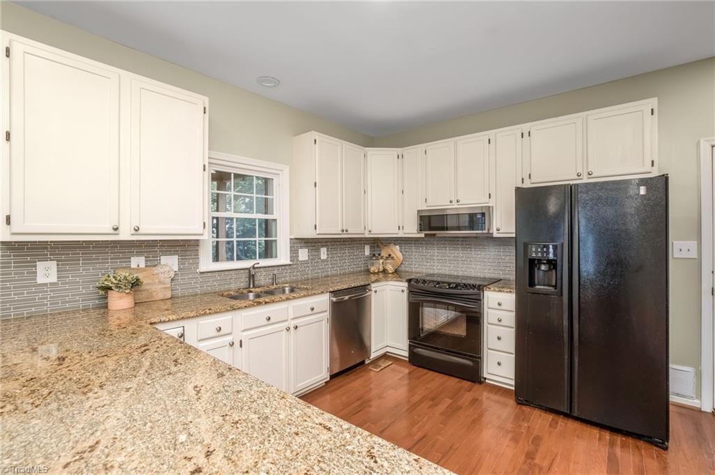 2418 Regents Park Lane