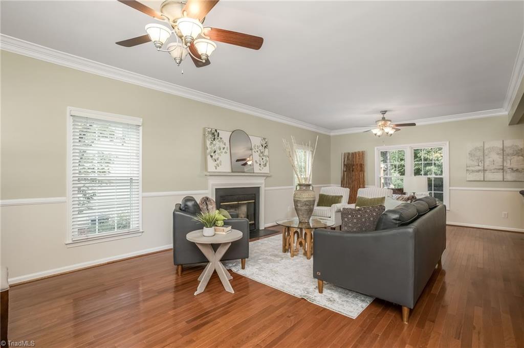 2418 Regents Park Lane