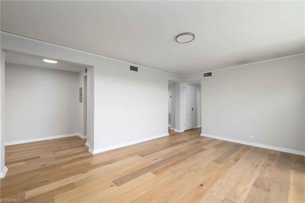 1700 N Elm Street # N5