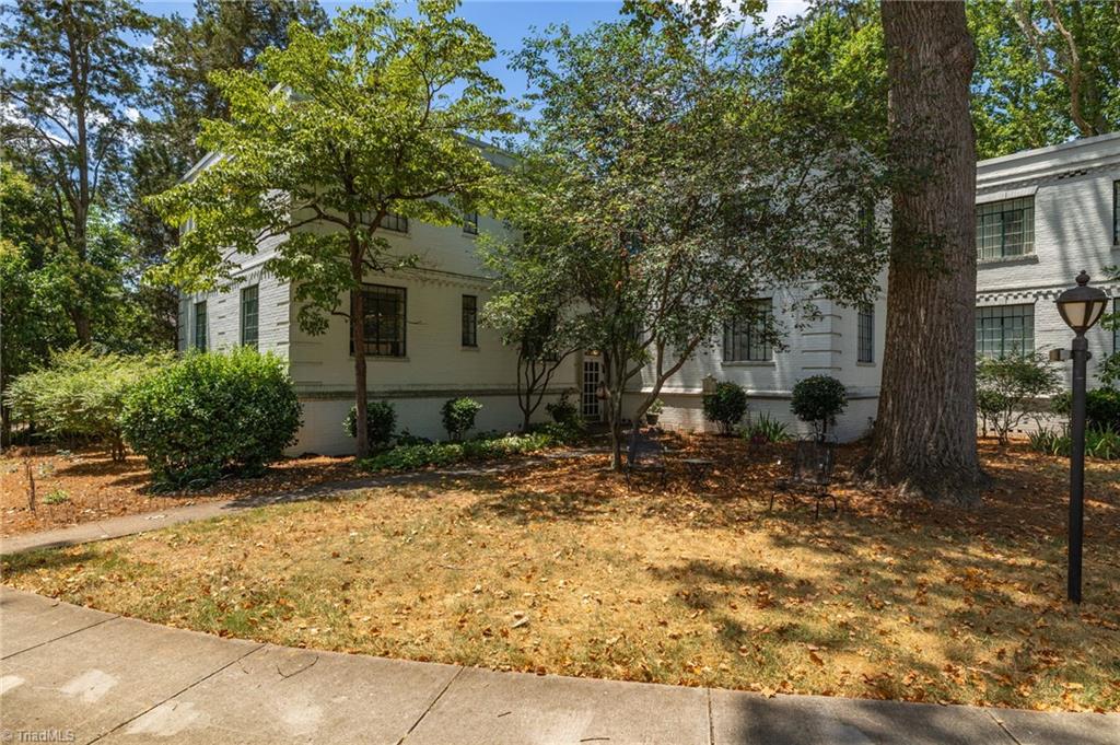 1700 N Elm Street # N5