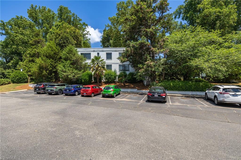 1700 N Elm Street # N5