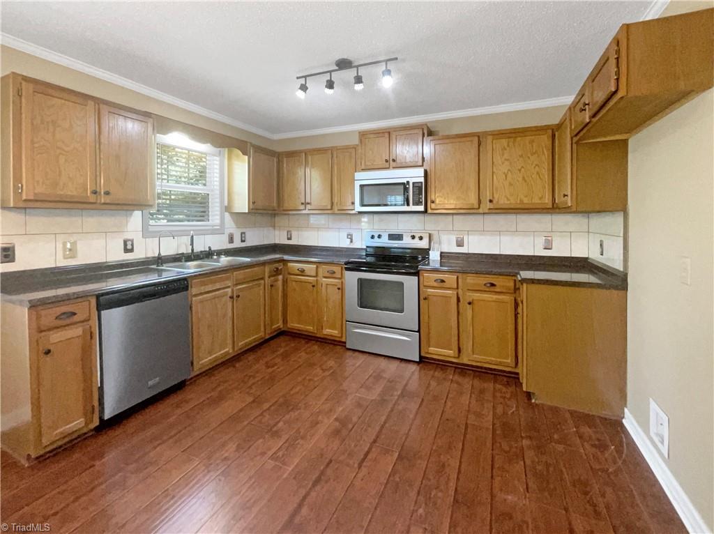 12 Gore Court