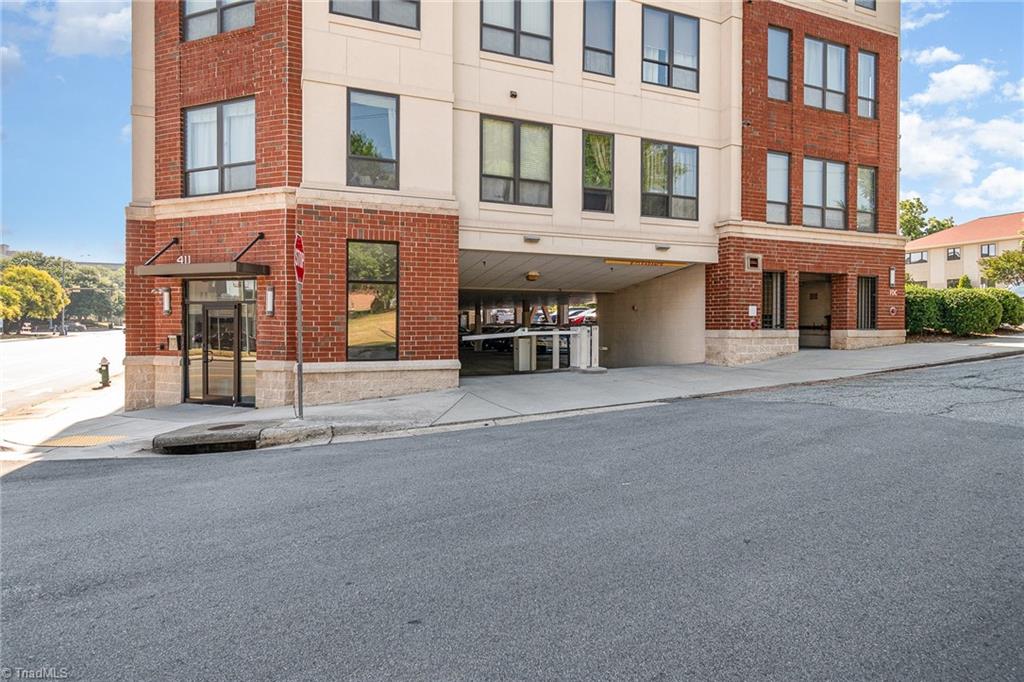 411 W Washington Street # 306