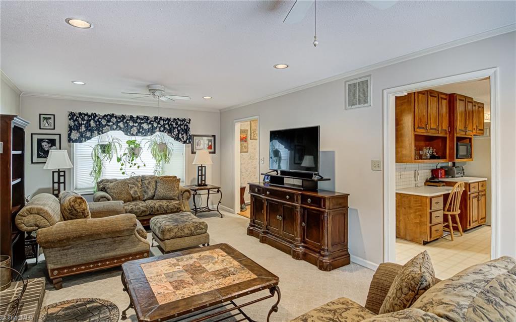 1100 New Hampshire Drive