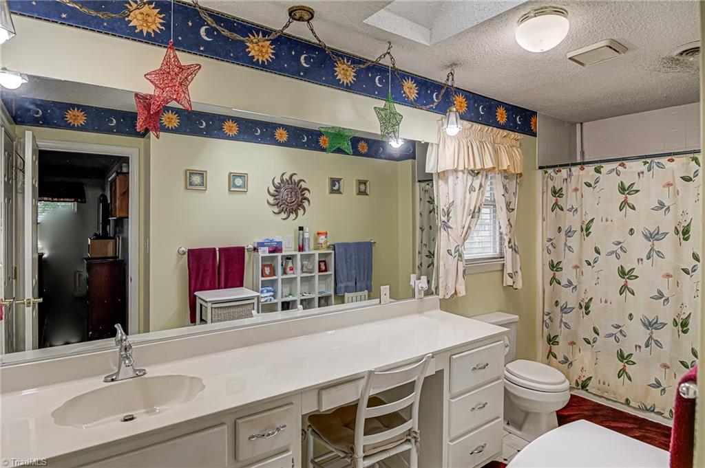 1100 New Hampshire Drive