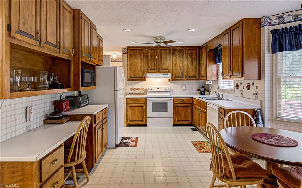 1100 New Hampshire Drive