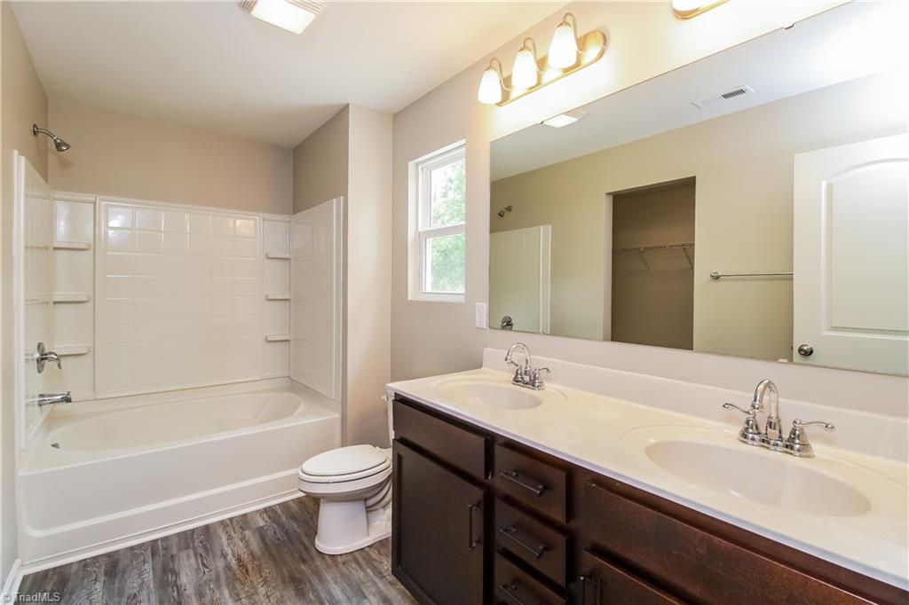 10 Boxelder Court