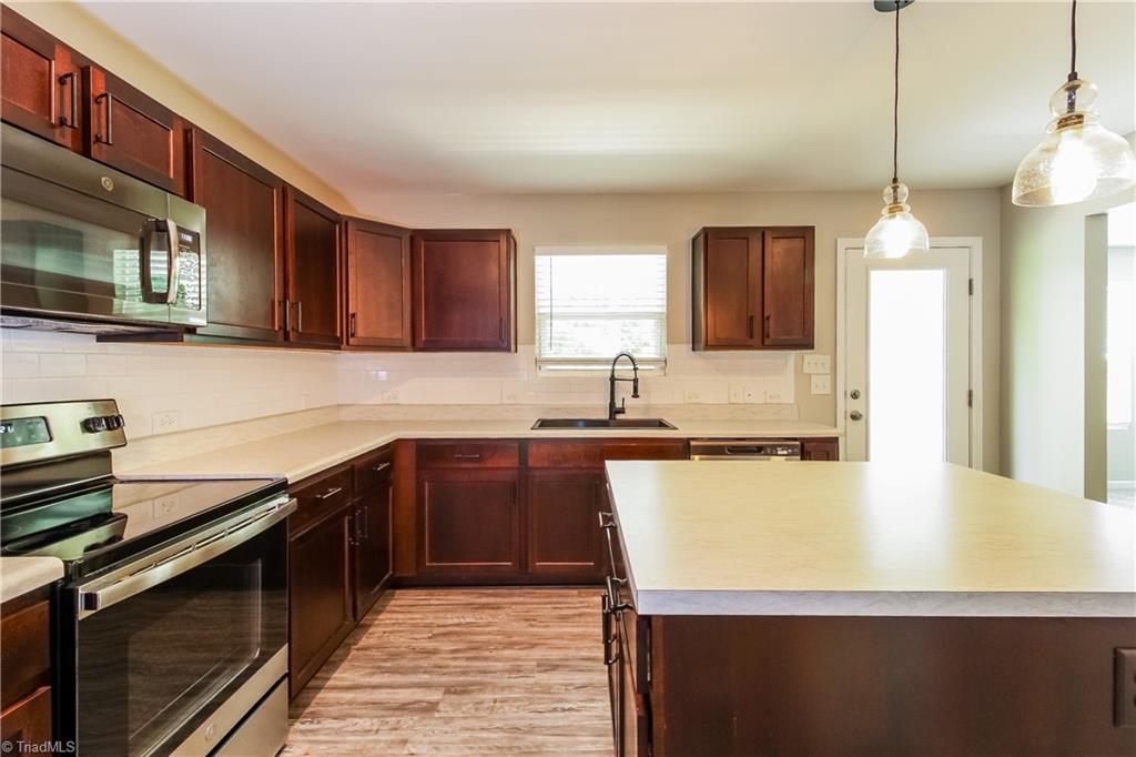 10 Boxelder Court