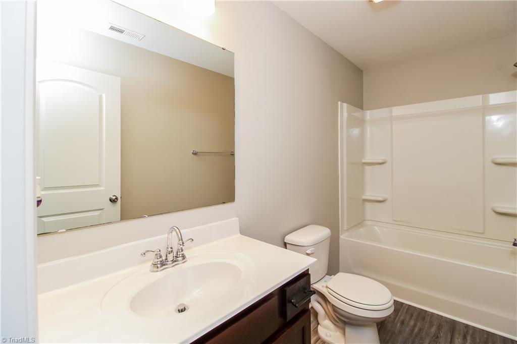 10 Boxelder Court