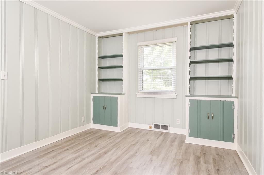 706 Woodcrest Drive, Winston-Salem