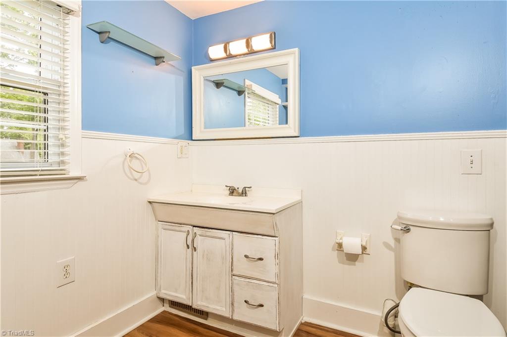 706 Woodcrest Drive, Winston-Salem