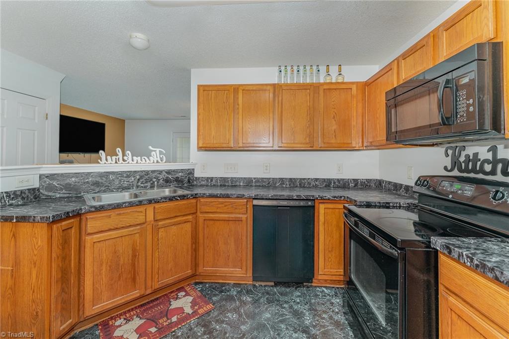 911 Woodlake Drive