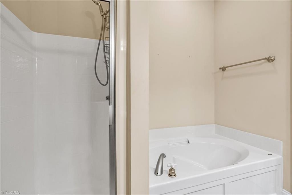 5839 Kenville Green Circle