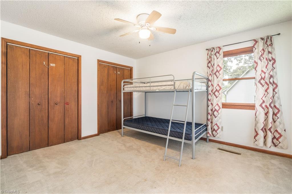 1141 Ridgecliff Drive