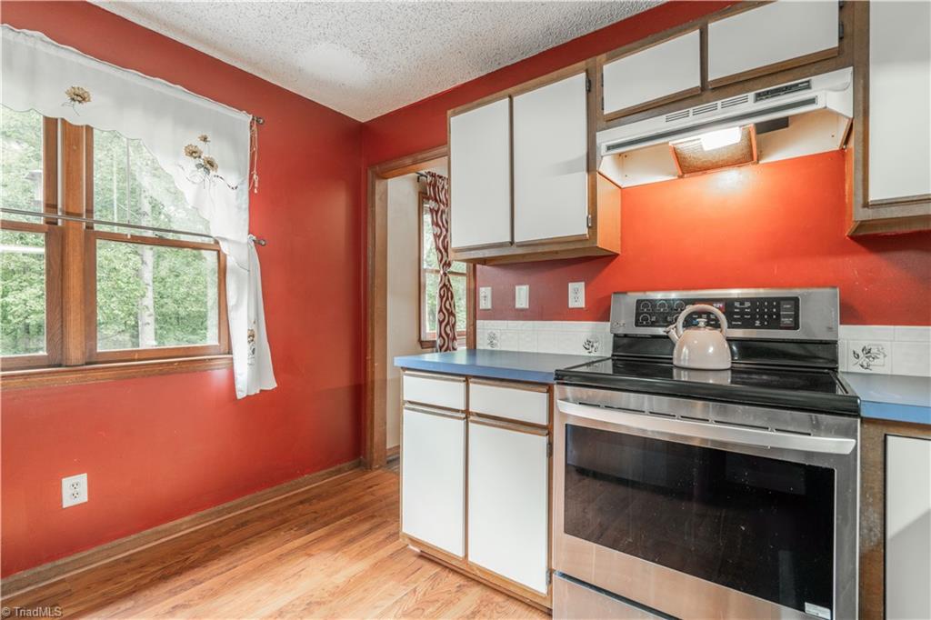 1141 Ridgecliff Drive