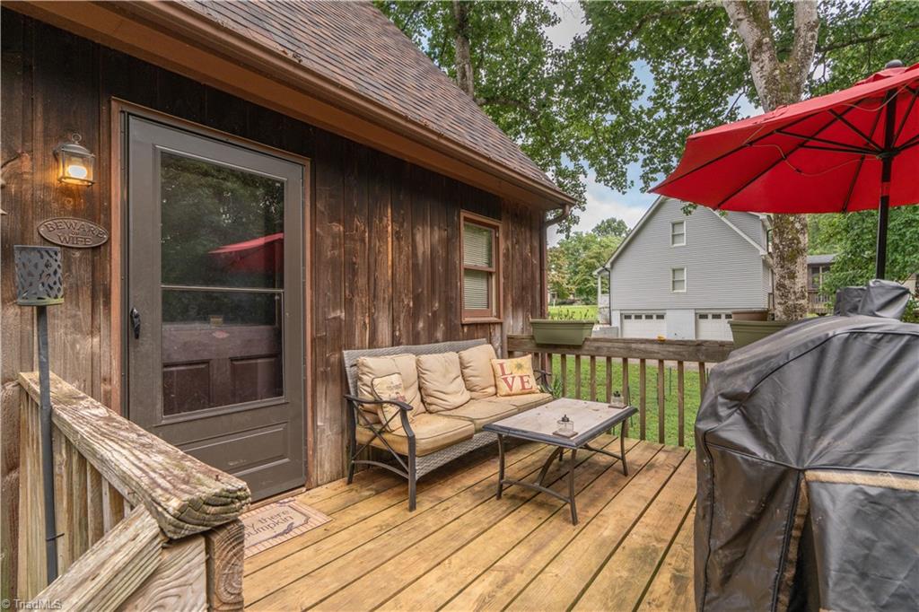 1141 Ridgecliff Drive