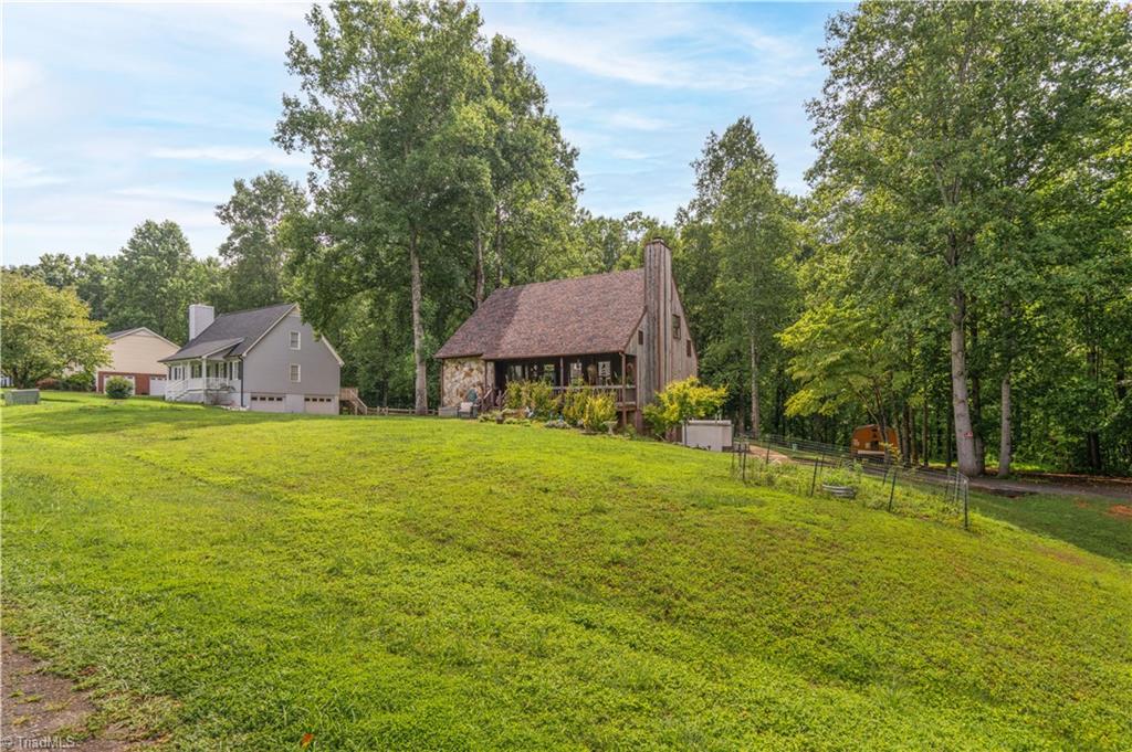 1141 Ridgecliff Drive