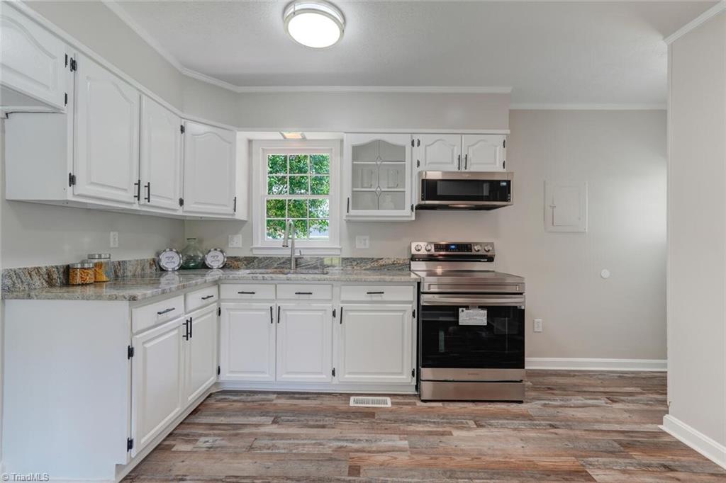 3212 Wellingford Drive