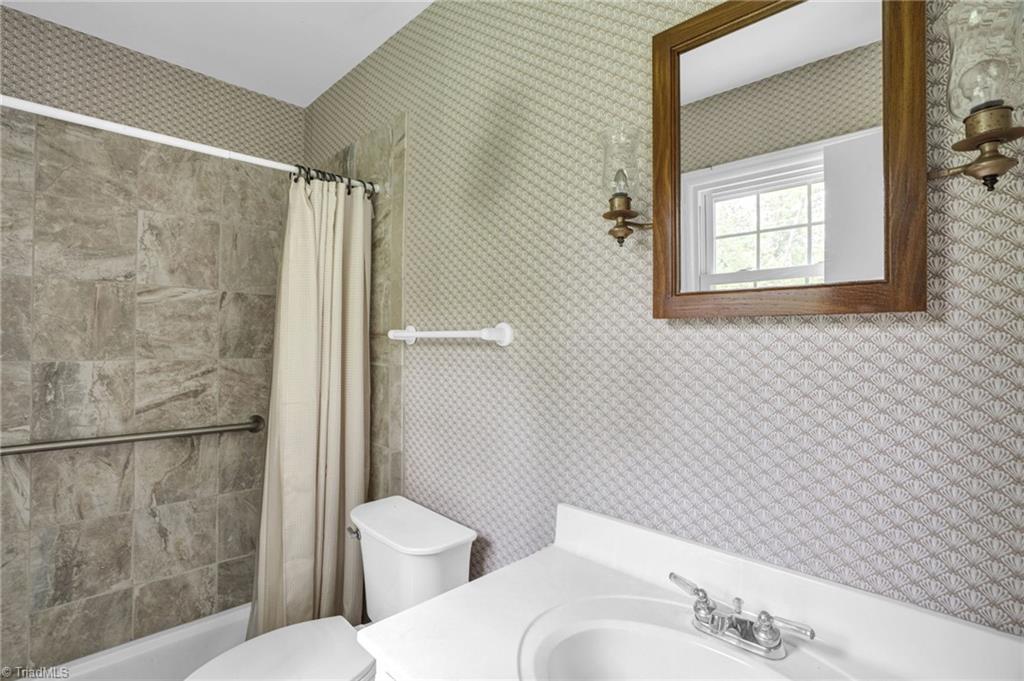 2400 Gracewood Court