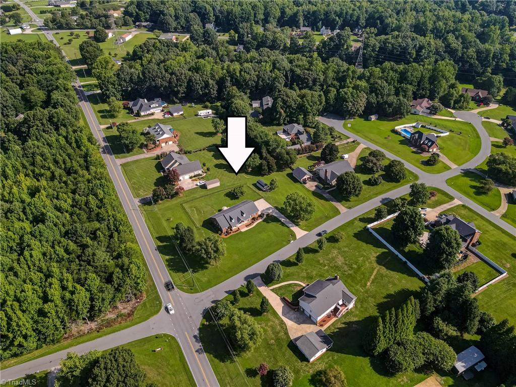 125 Greenturf Drive, Winston-Salem