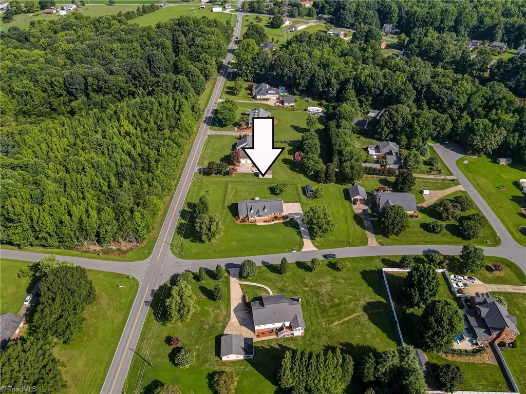 125 Greenturf Drive, Winston-Salem