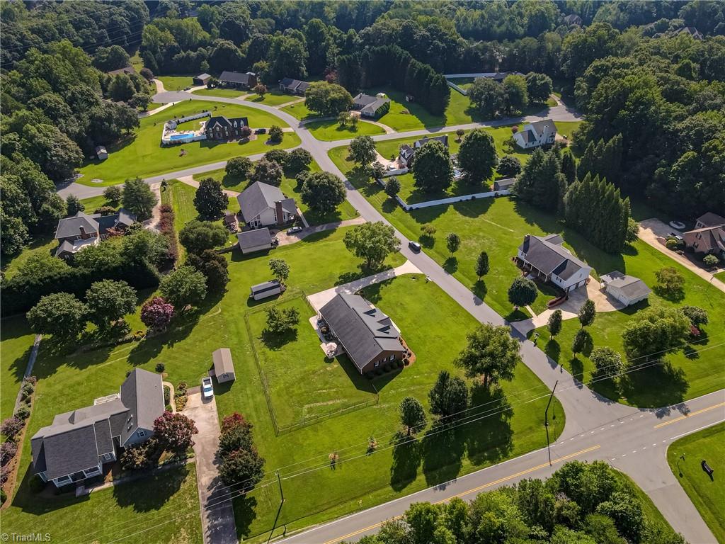 125 Greenturf Drive, Winston-Salem