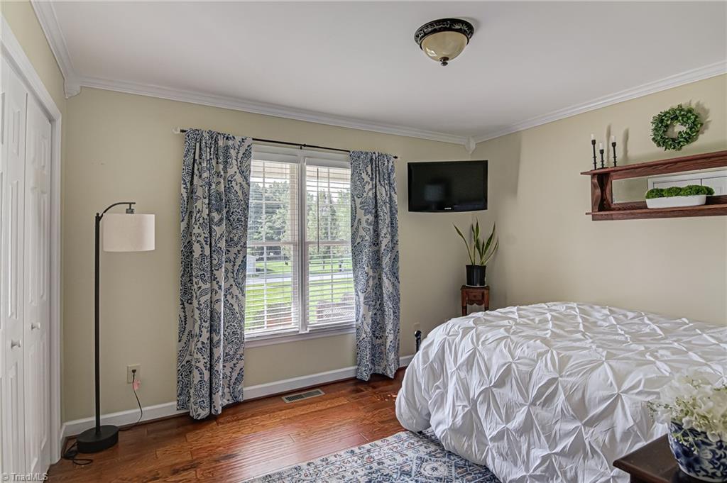125 Greenturf Drive, Winston-Salem