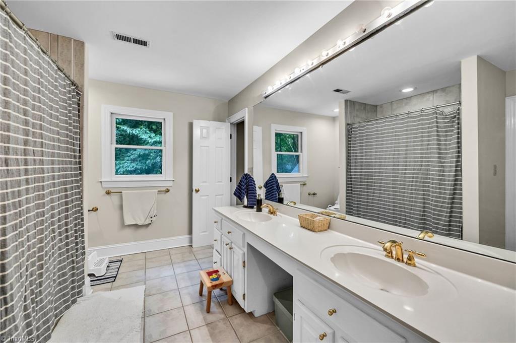 5700 Forest Manor Drive