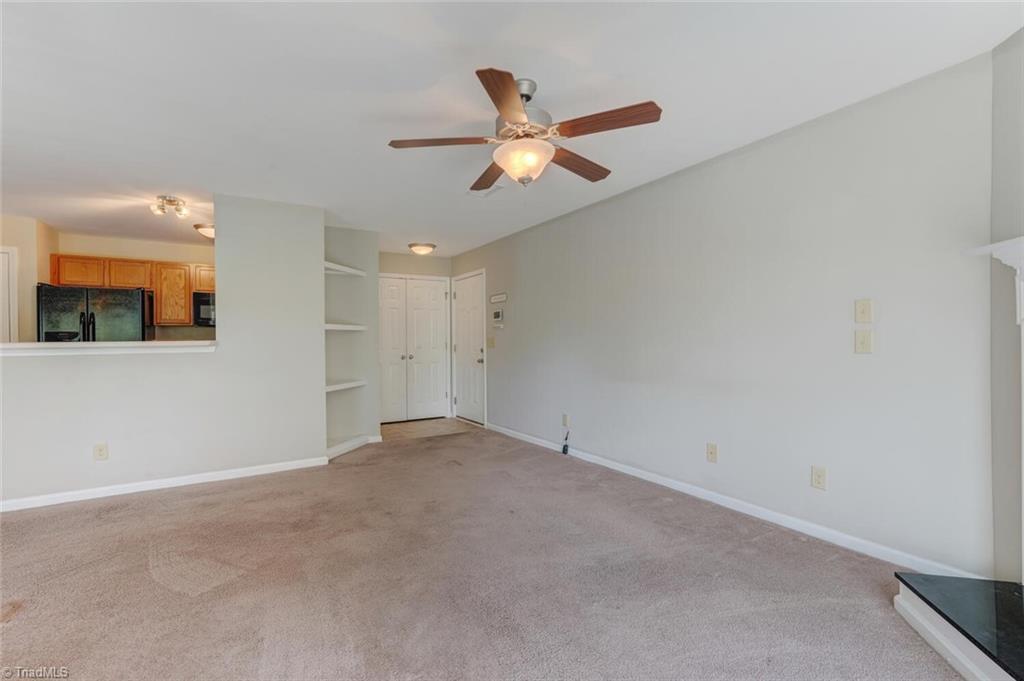 6702 W Friendly Avenue # 3H