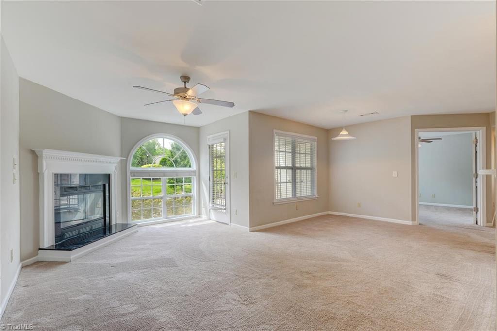 6702 W Friendly Avenue # 3H