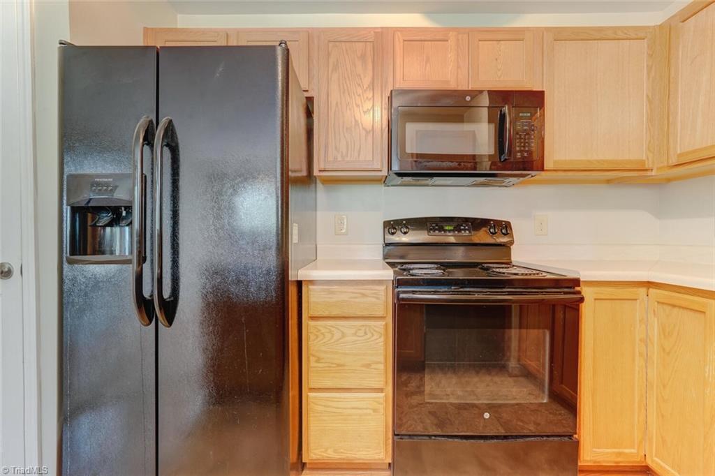 6702 W Friendly Avenue # 3H