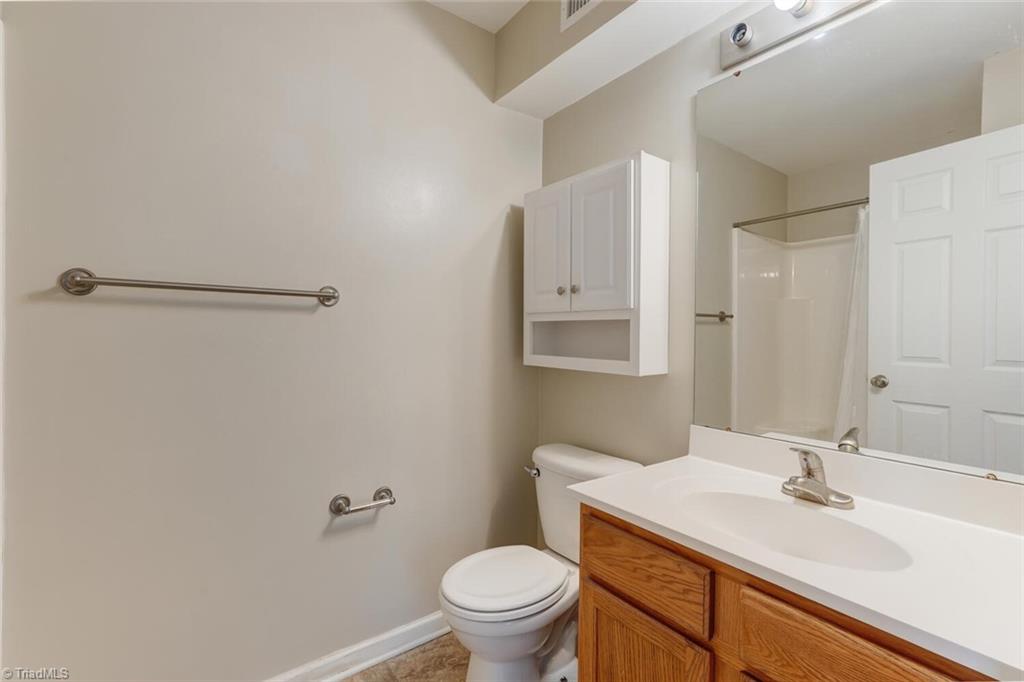 6702 W Friendly Avenue # 3H