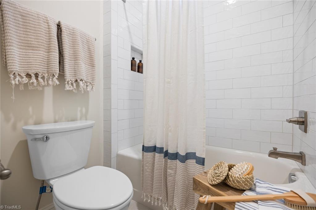 1508 Turkey Hill Road, Winston-Salem