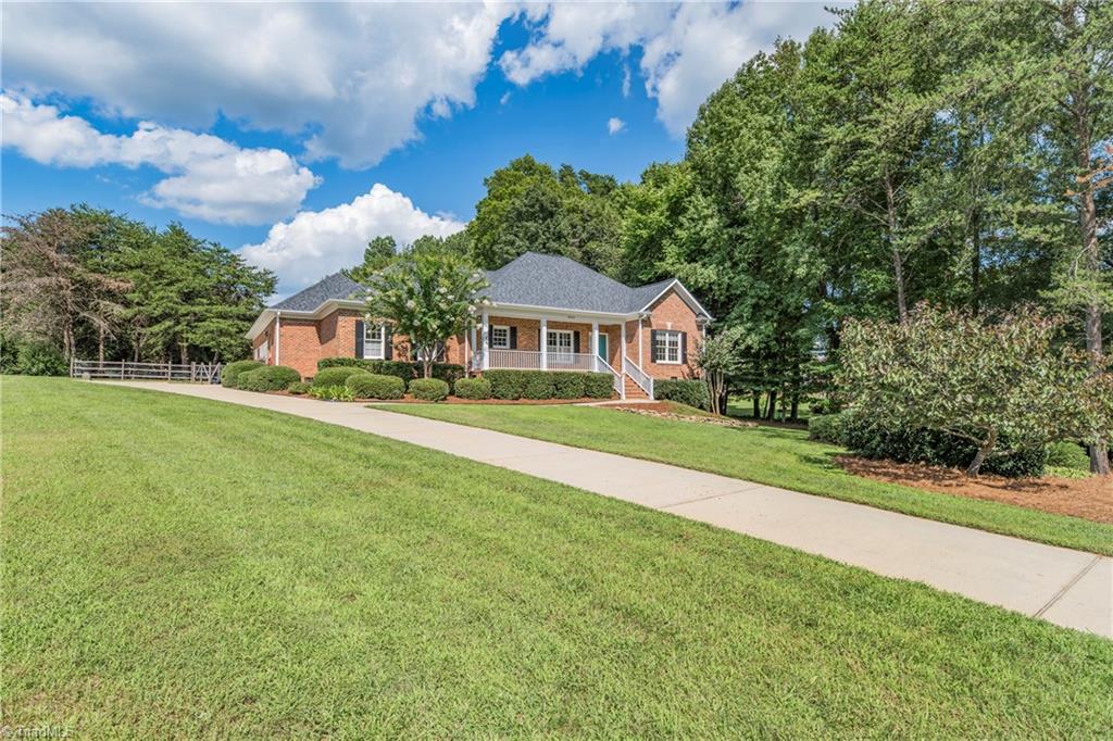 8202 Fox Briar Court