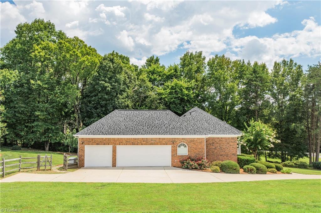 8202 Fox Briar Court