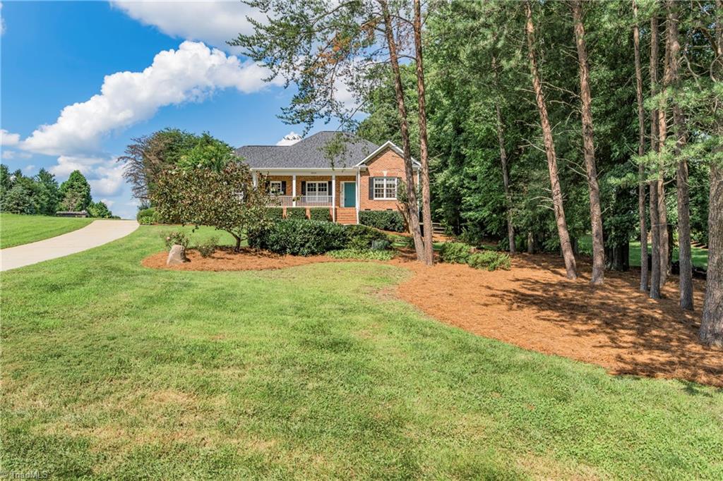 8202 Fox Briar Court