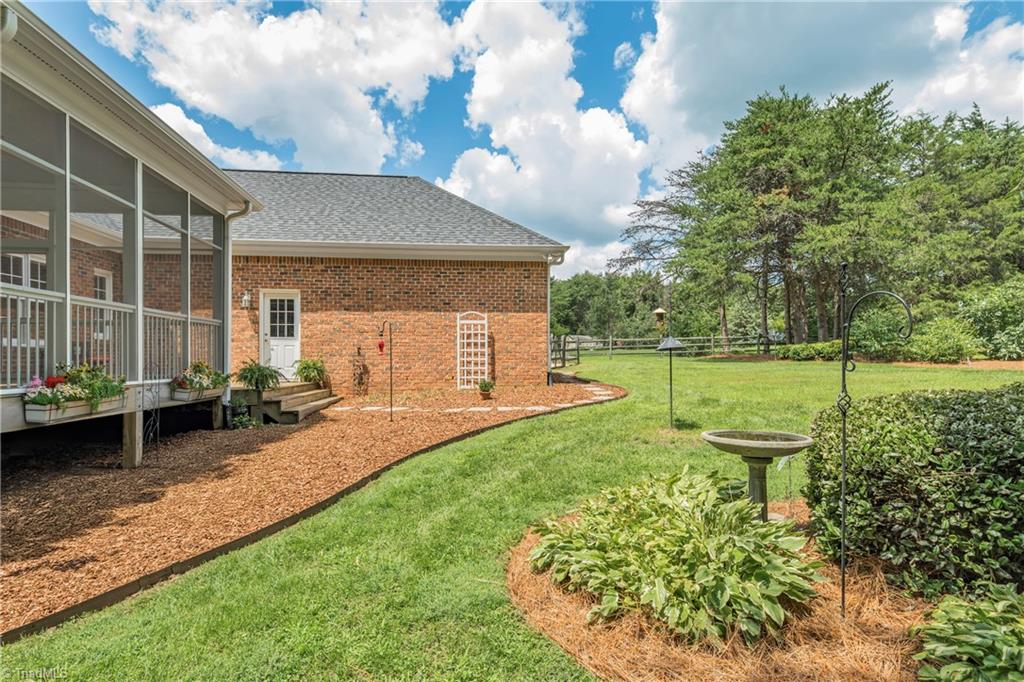 8202 Fox Briar Court
