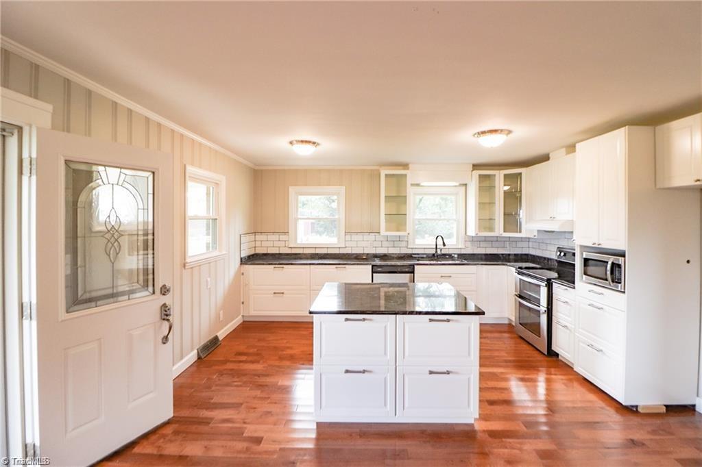 216 Louella Drive, Winston-Salem