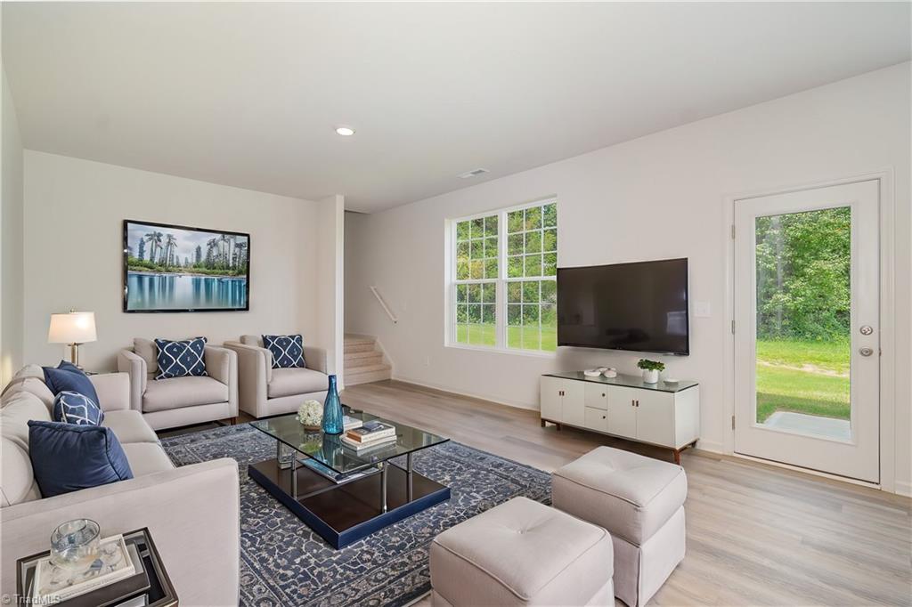 8117 Reynolda Road