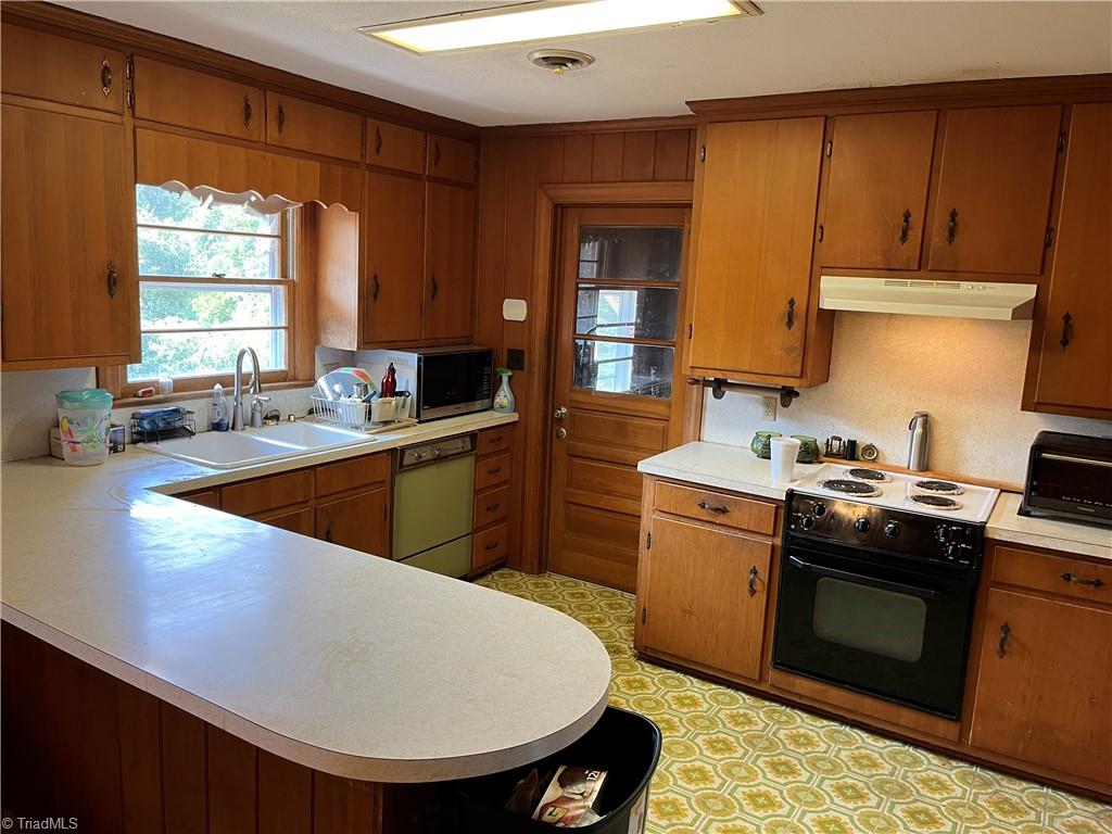 5700 June Lane, Winston-Salem