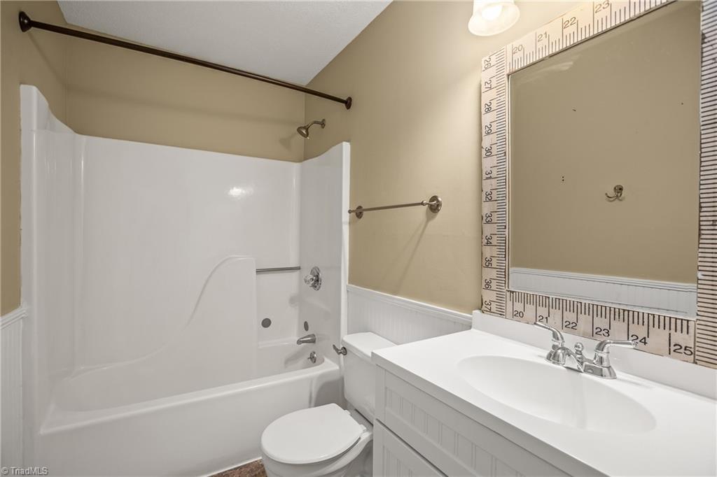 3003 Manchester Drive